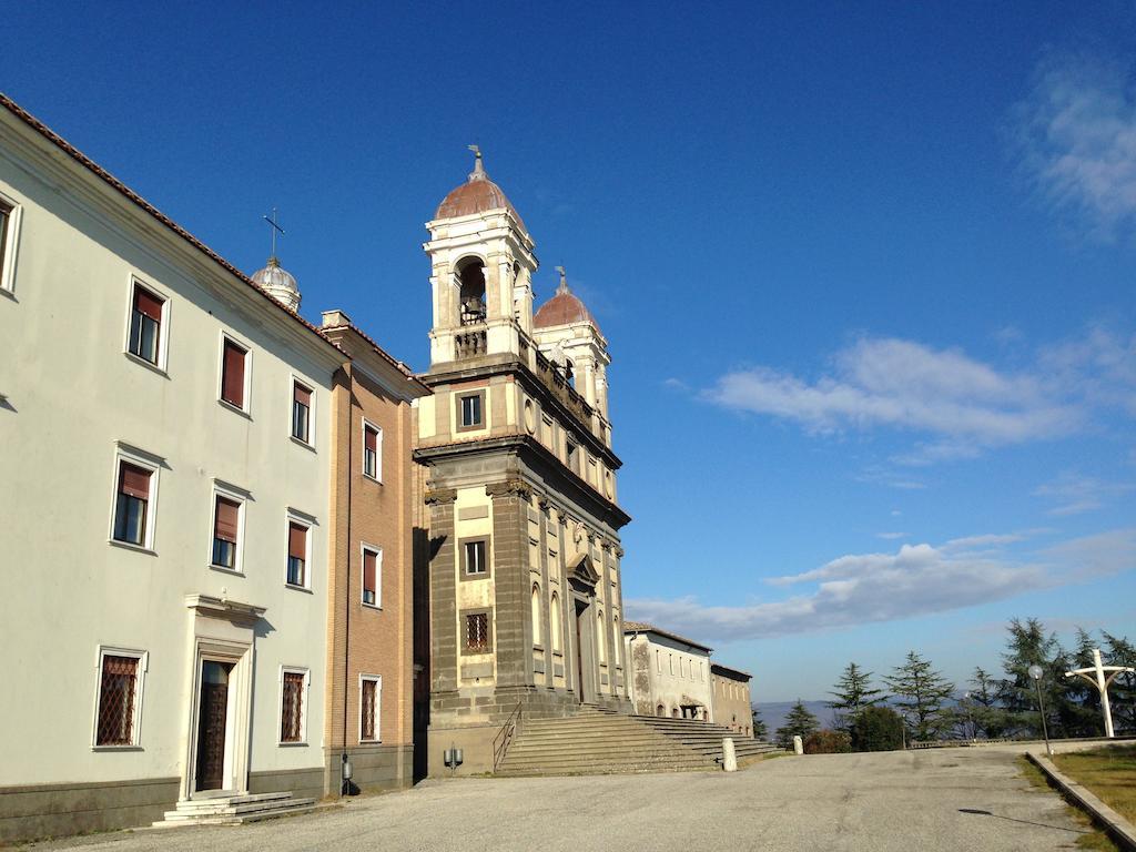 Monastero San Vincenzo - Casa Per Ferie Hotel Bassano Romano Bagian luar foto