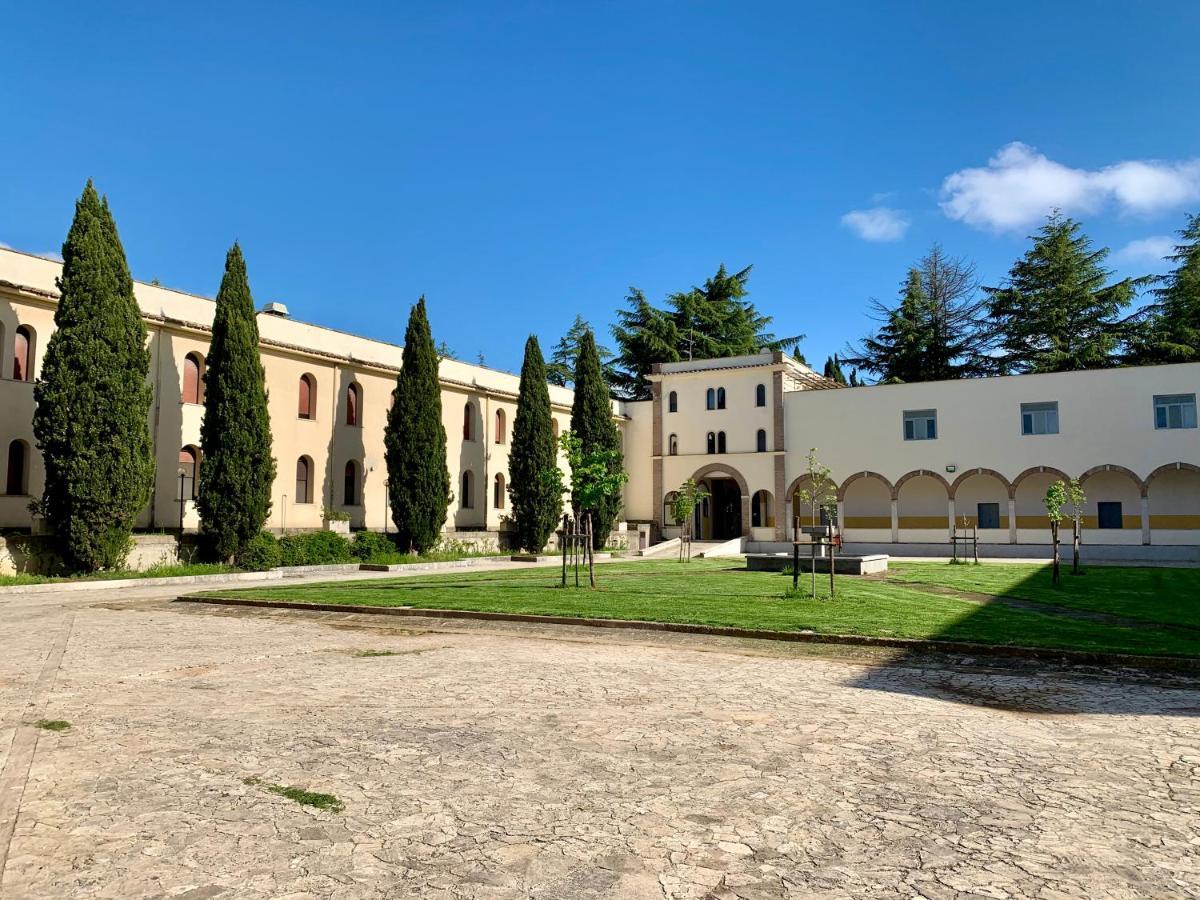 Monastero San Vincenzo - Casa Per Ferie Hotel Bassano Romano Bagian luar foto